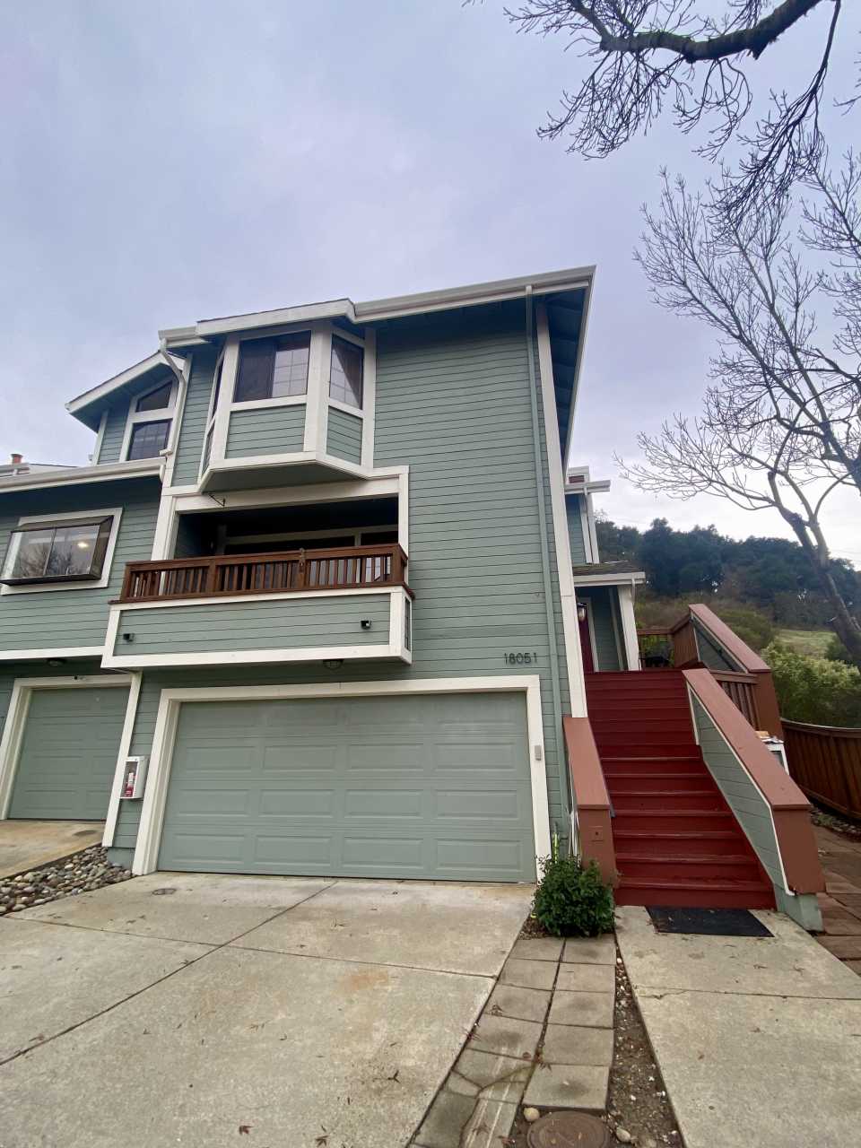 18051 Hillwood Ln