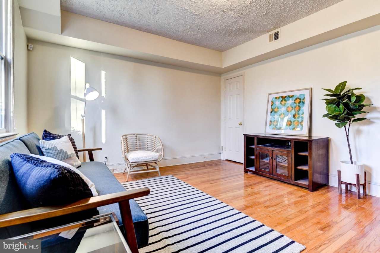 1125 W VIRGINIA Avenue NE