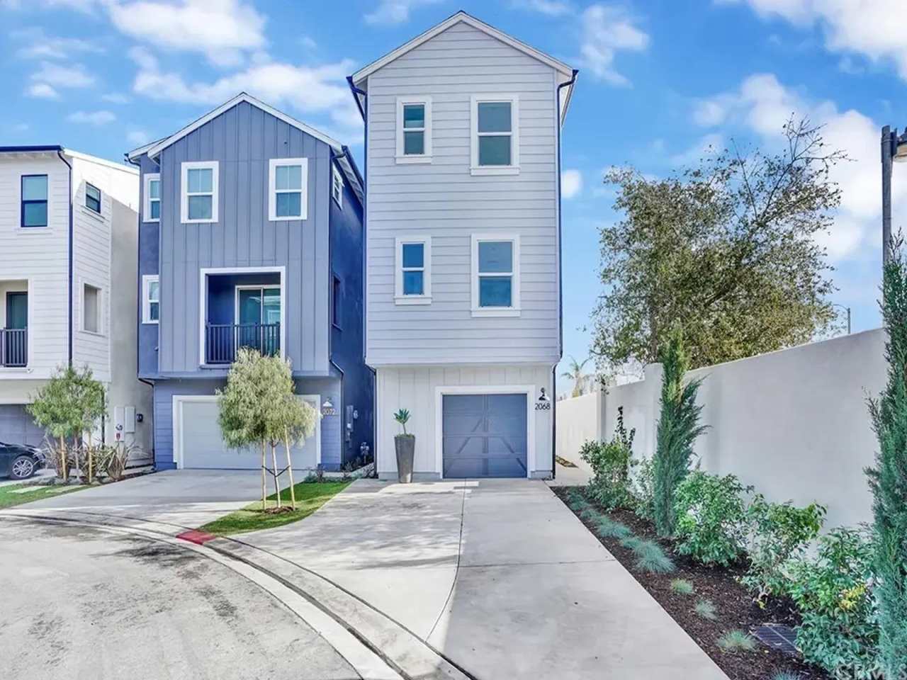 Modern Farmhouse-Style 2Bed 2.5Bath Twenty8 Walk Gated Community