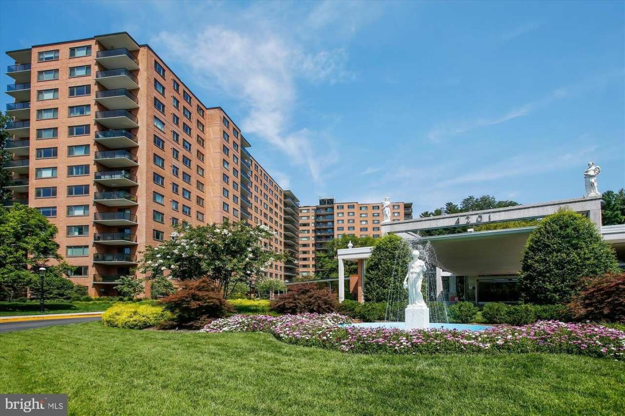 4201 CATHEDRAL NW #407W