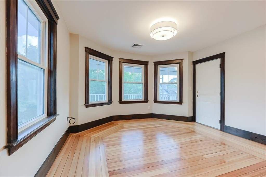 65 Burton Street unit: 3