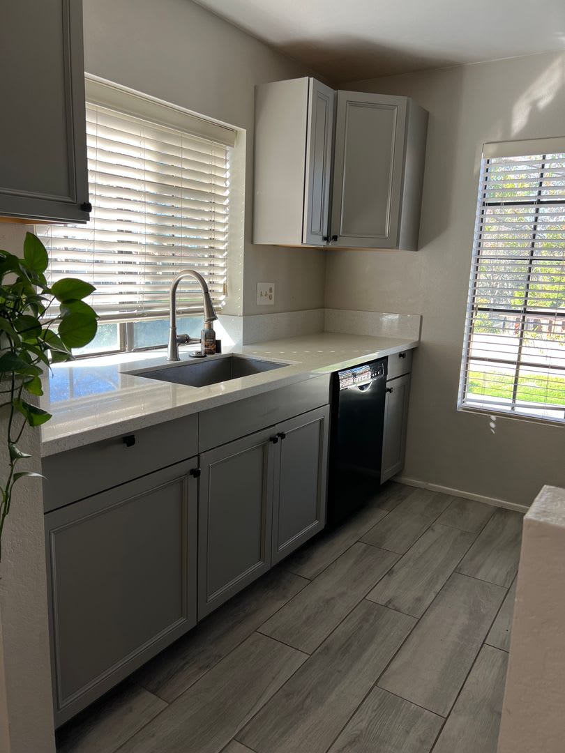 1-bedroom condo - great location in Mira Mesa!