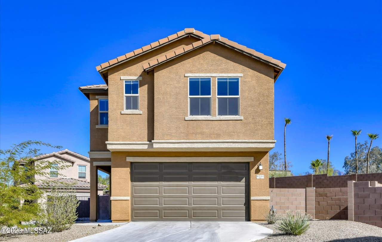 6244 N Catalano Villa Place