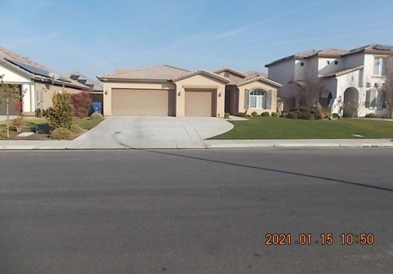 Beautiful Home in Northwest Bakersfield - 2 Weeks off on Credit approval!!