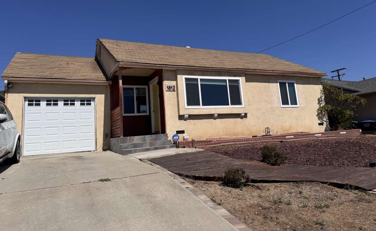 1812 Brockwell Avenue