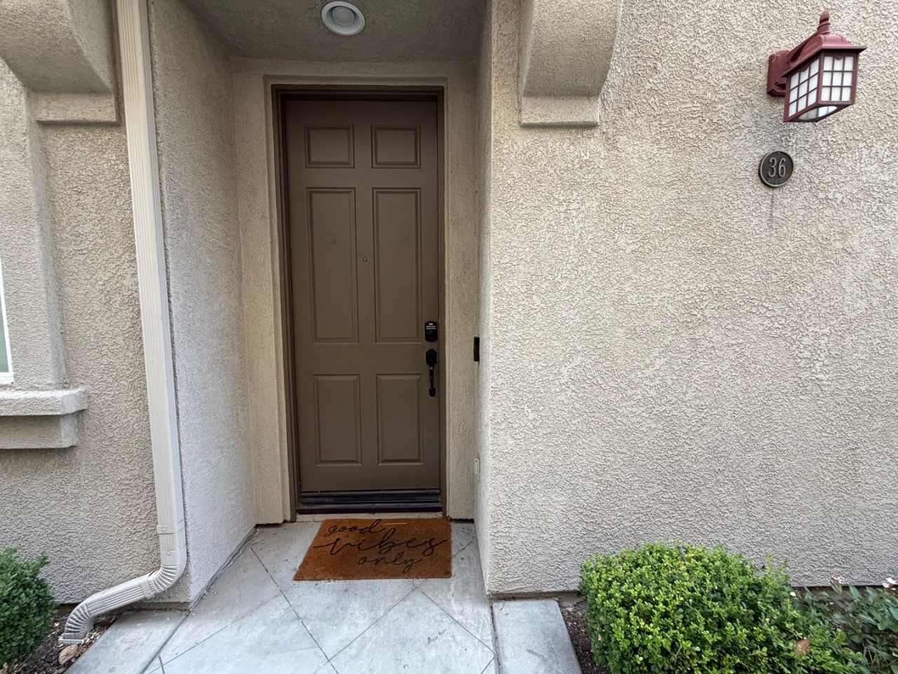 Chula Vista townhouse now available for rent