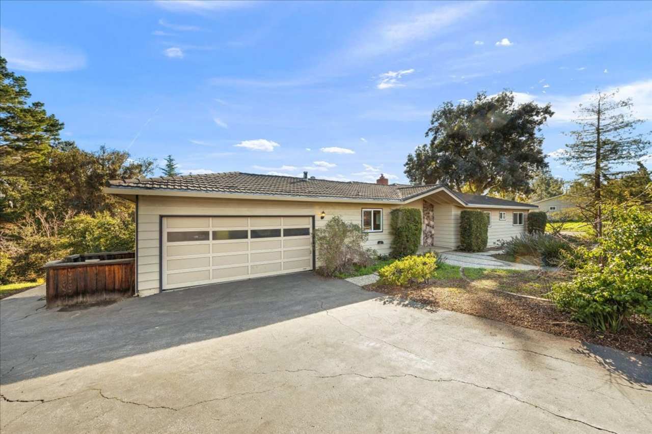 Beautiful remodeled 3 Bed 2 Bath home in Los Altos Hills