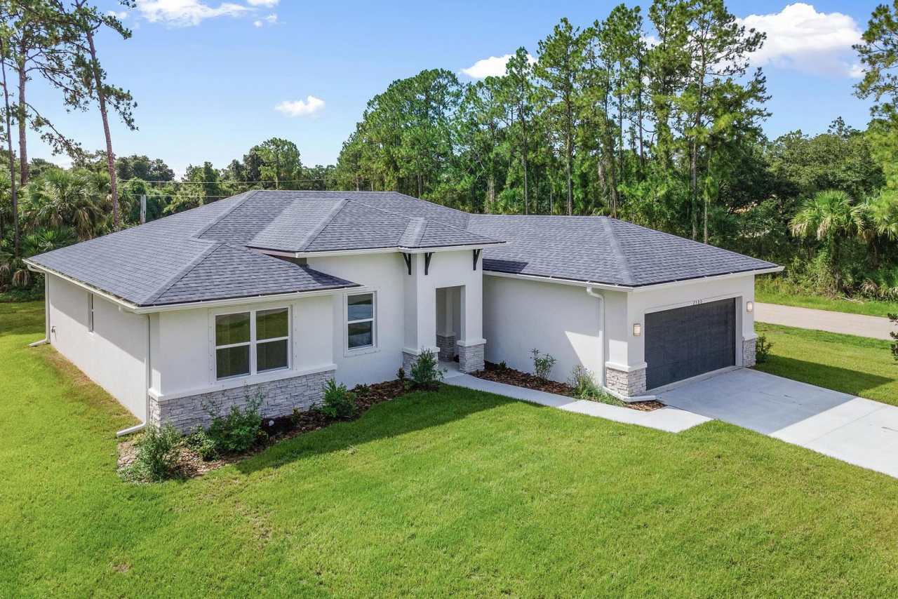 Stylish New Home for Rent in North Port – Near Sarasota Memorial ER!