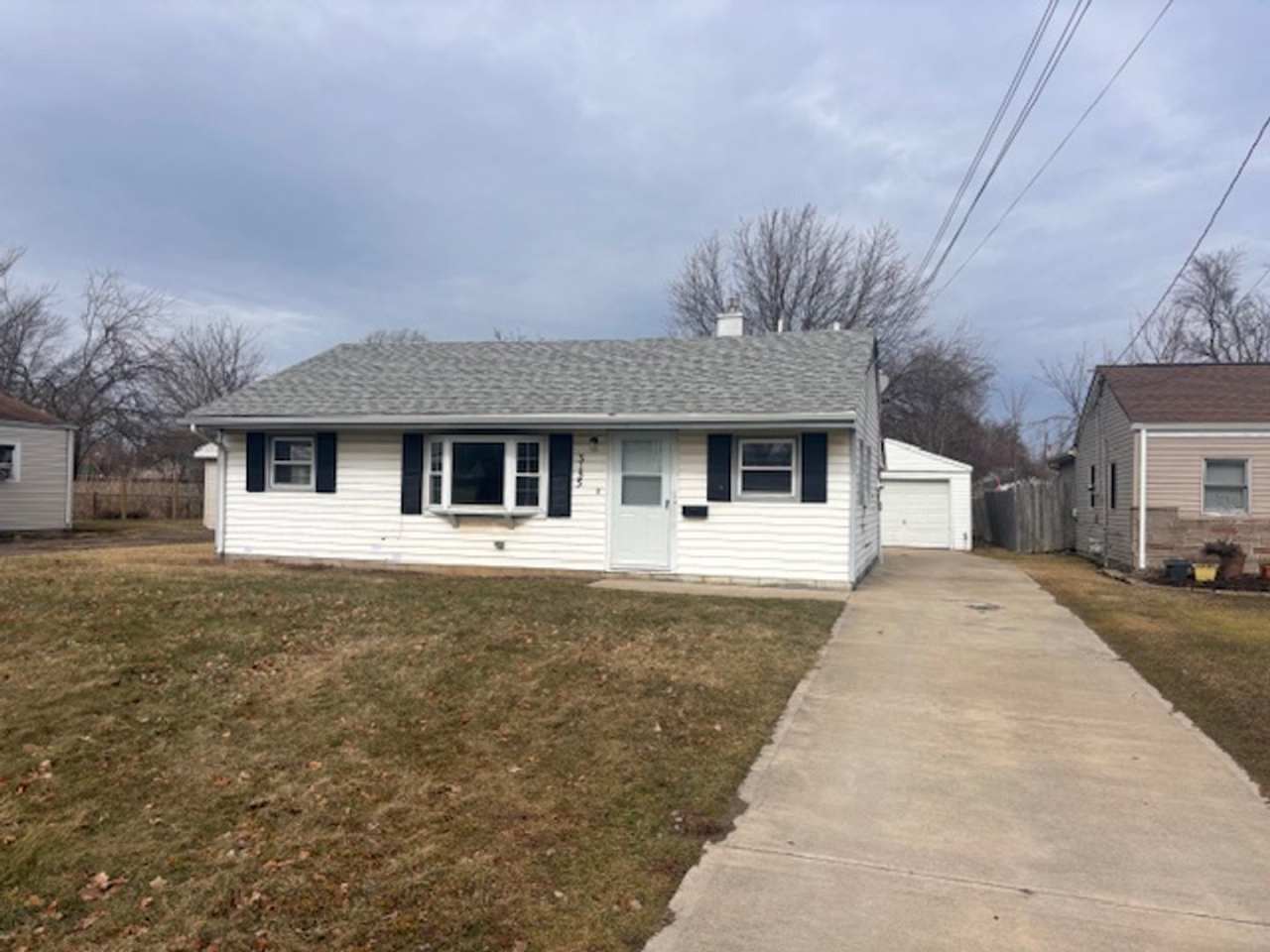 Check out this 3 Bedroom Ranch on the Eastside of Lorain