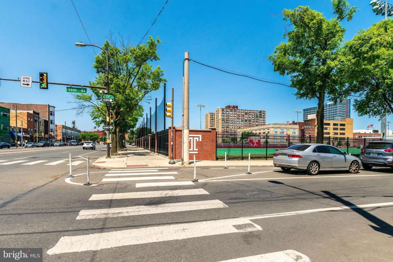 1201 W GIRARD Avenue unit: One Bedroom