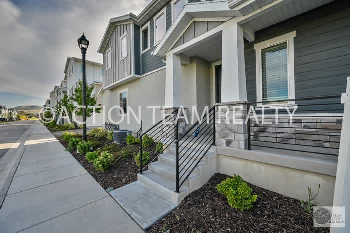 15142 South Wild Horse Way