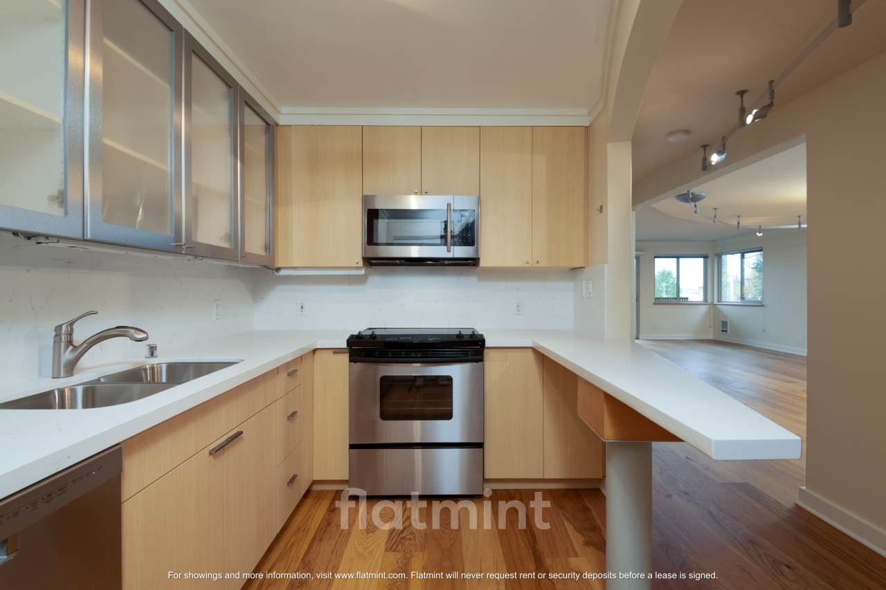 732 11th Avenue East - 206