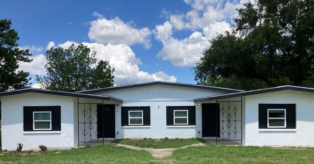 2906 SOUTHSIDE Drive