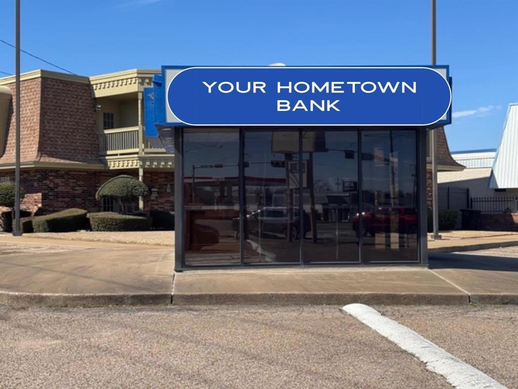 1500 W Henderson Street