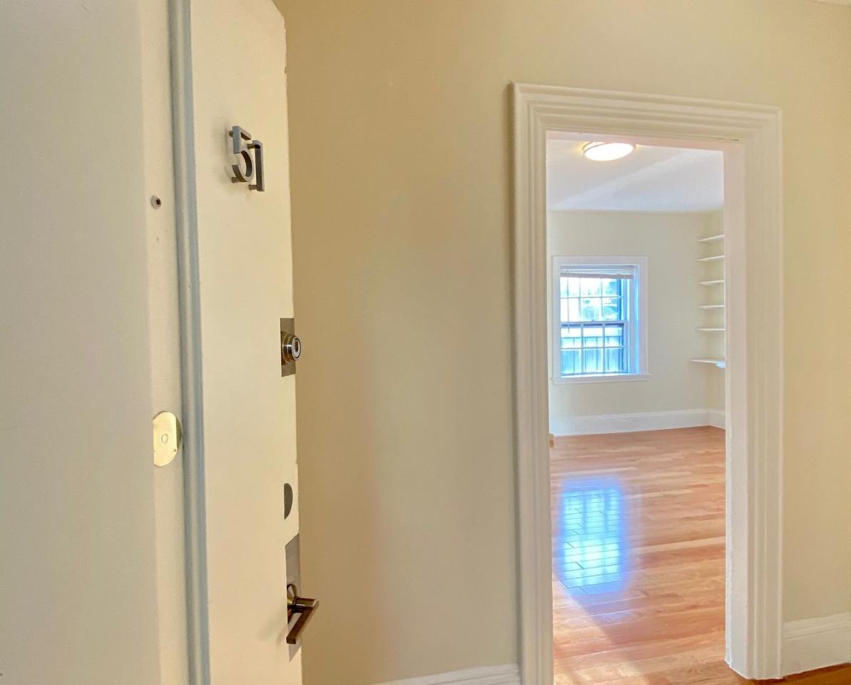 Huge studio in Beacon HIll