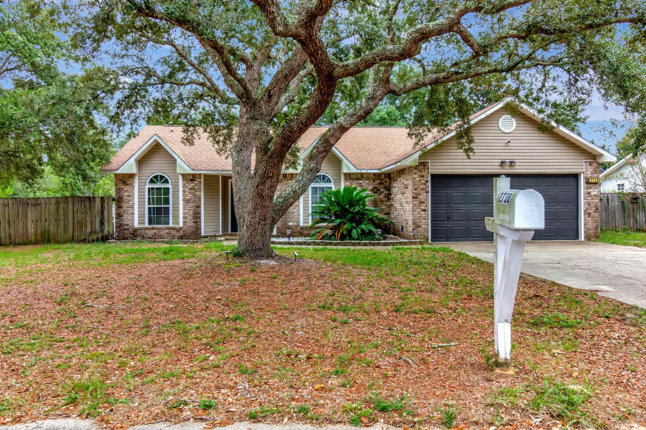 3 Bedroom in Navarre! Move In $200 off 1st months' rent!!