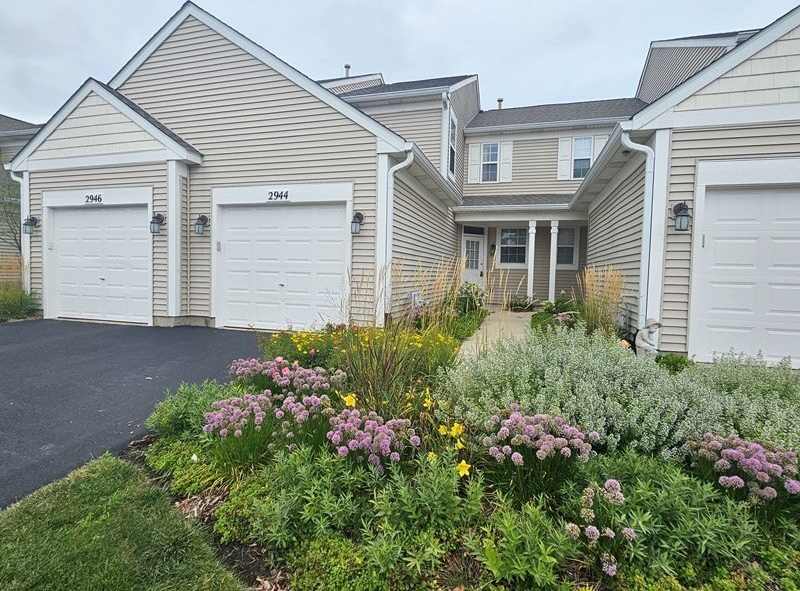 2944 White Thorn Circle