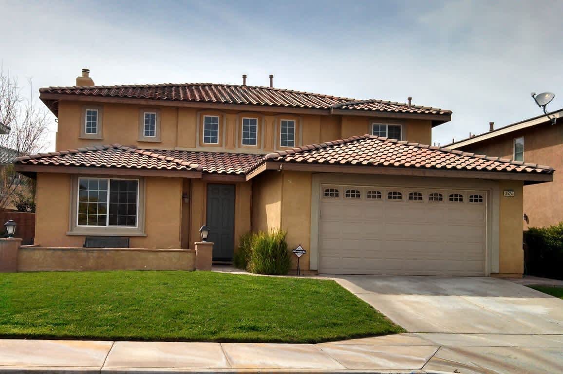 Monument Ranch - BIG home with LOTS to offer !!