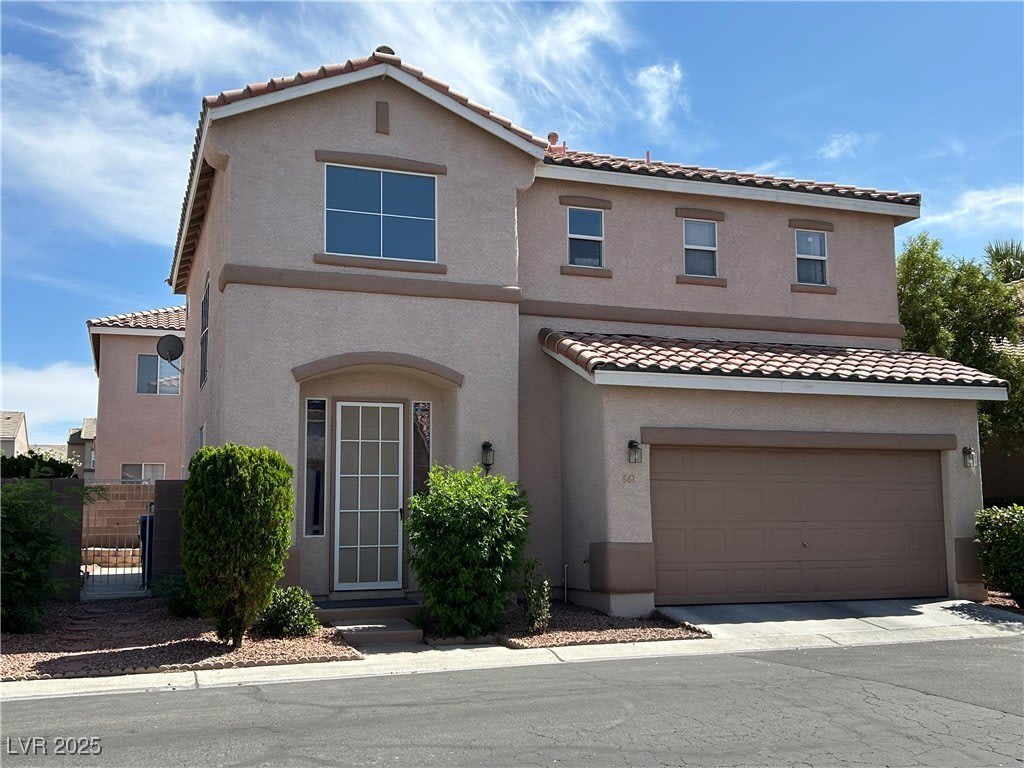 861 CLEAR DIAMOND Avenue