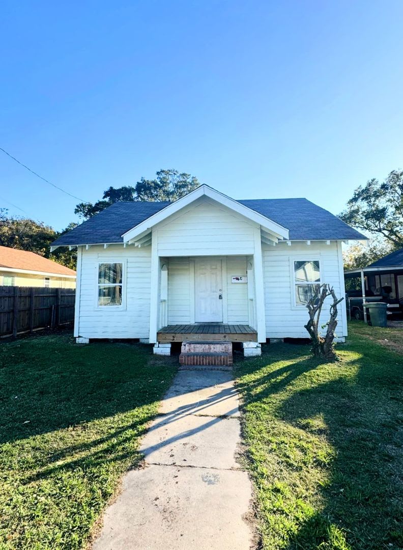 House For Rent 160 E Elgie St Beaumont, TX 77705