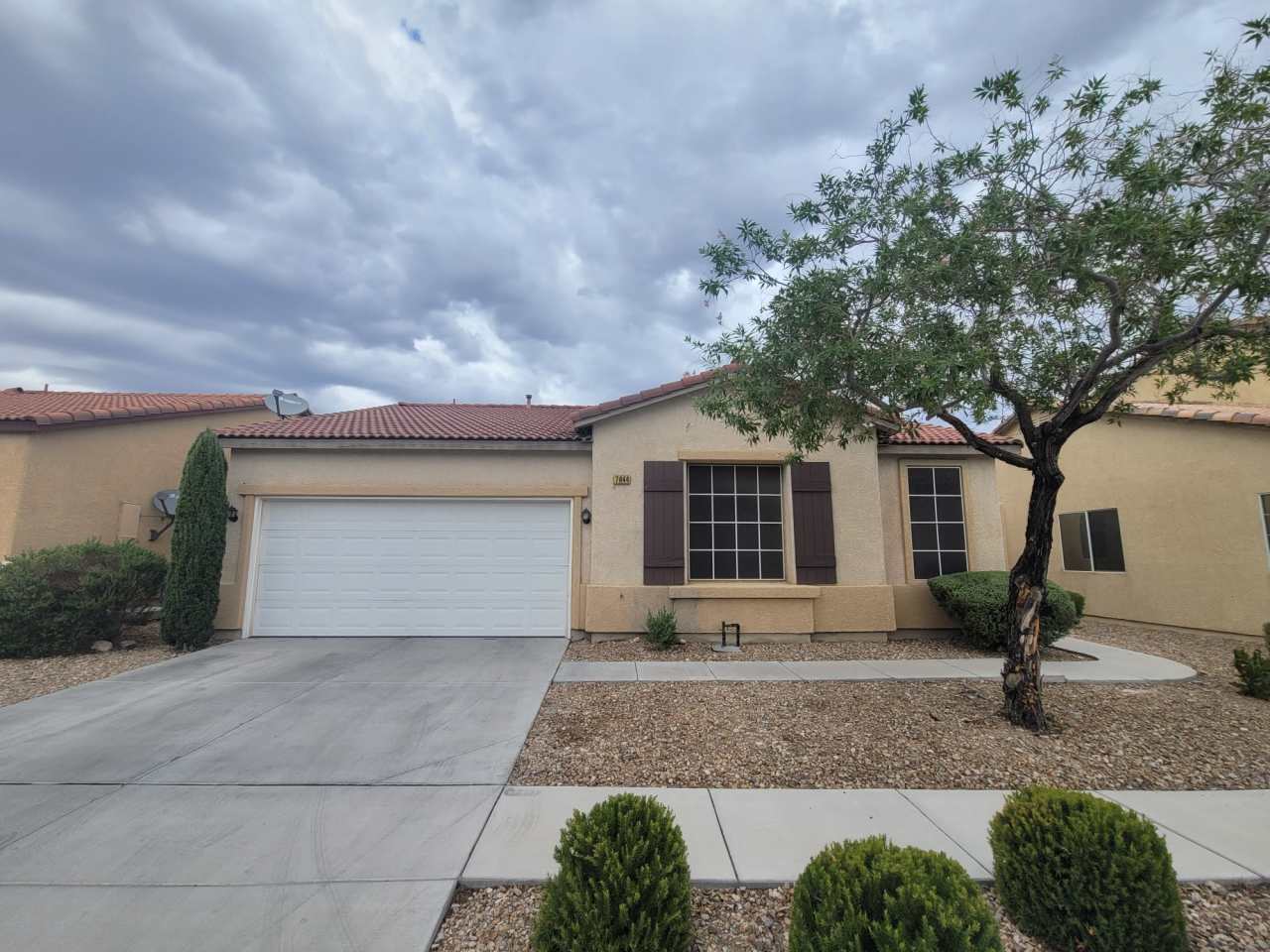 7644 Pioneer Ranch Avenue