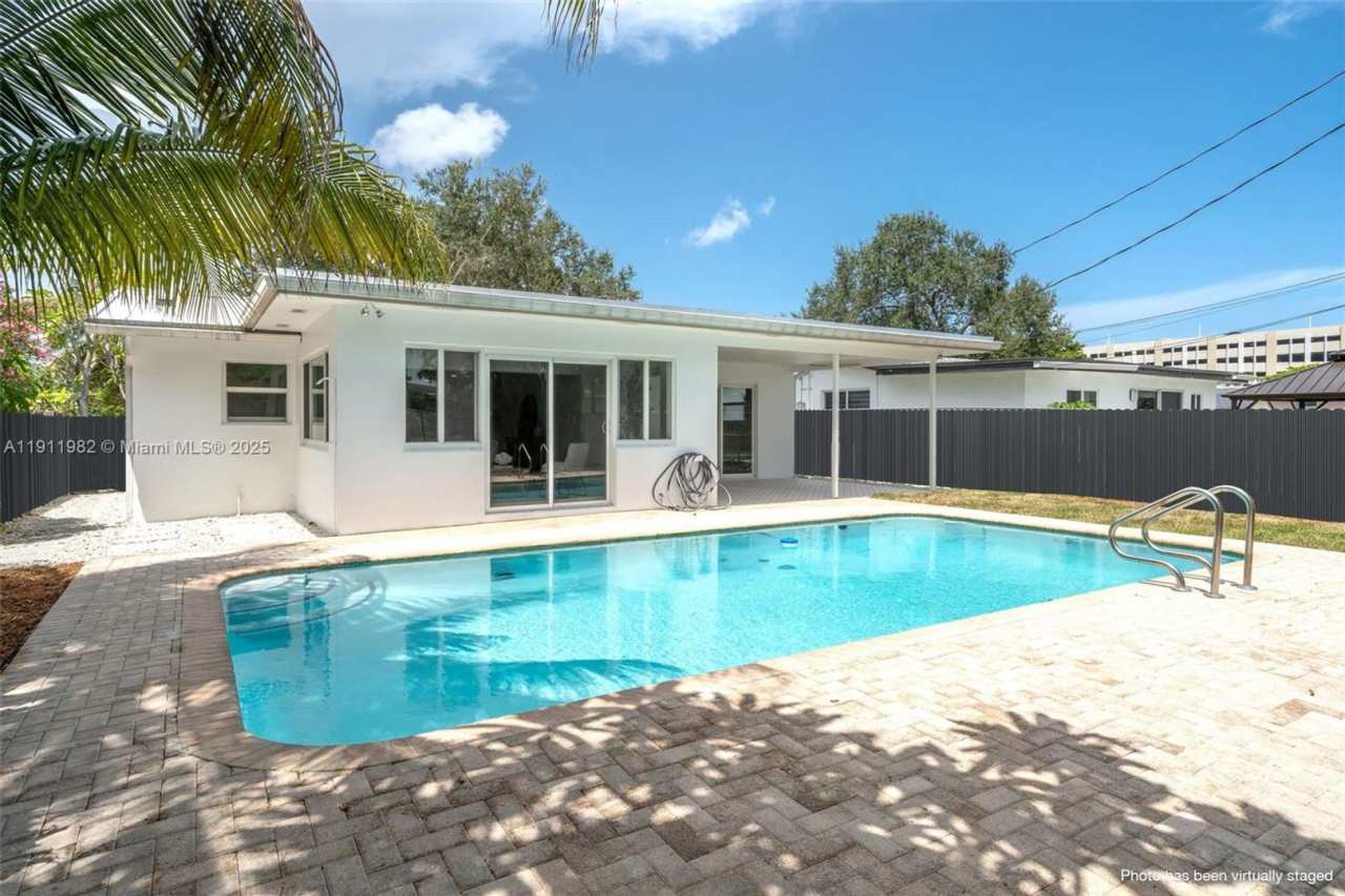 3920 Hayes Street, Hollywood, FL 33021