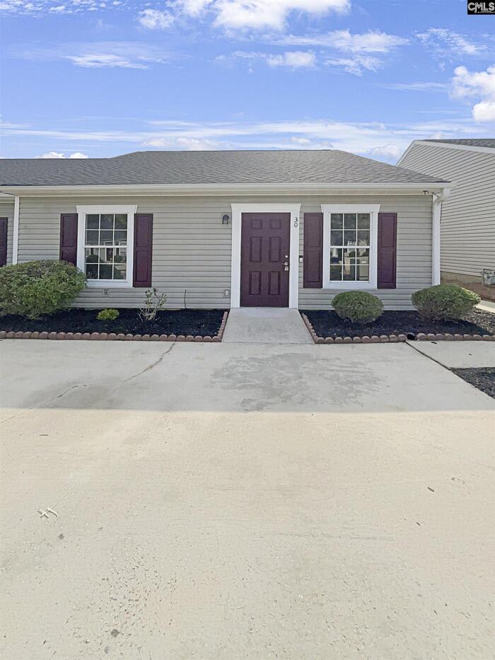 30 Hampton Oaks Place