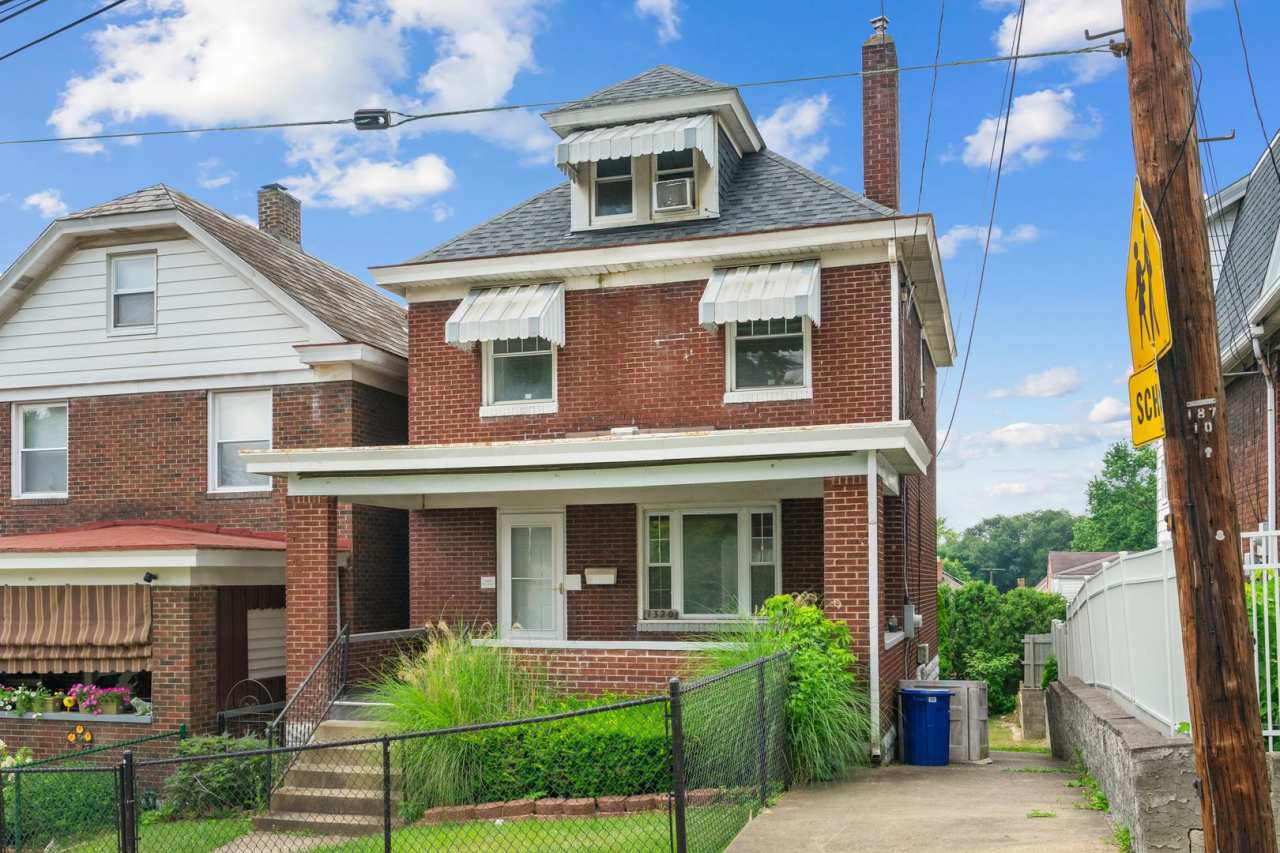 4 bed 1 bath - newly updated, central air, nice Beechview location.