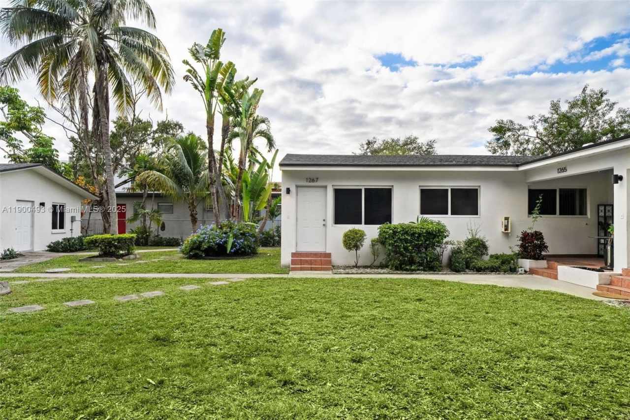1267 NE 127th St