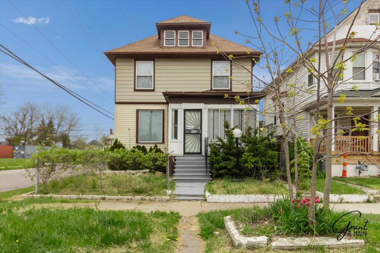 $1495 - 4 Bedroom/2 Bath Home in Islandview