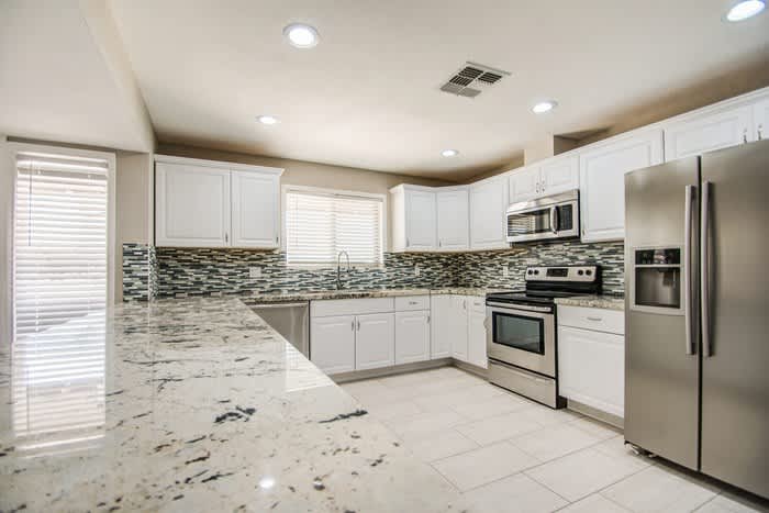 1046 East Bluebell Lane