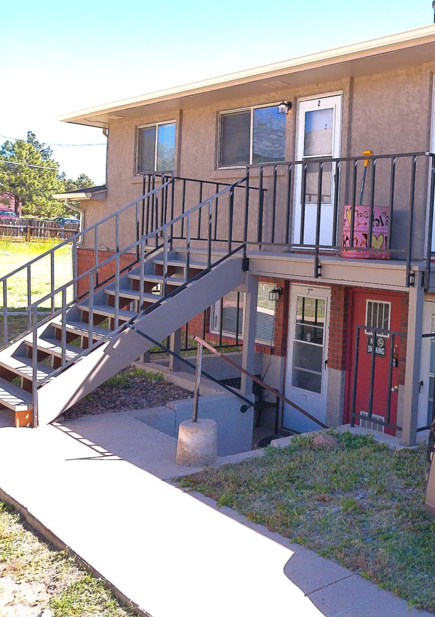1120 Holland Park Boulevard - 2