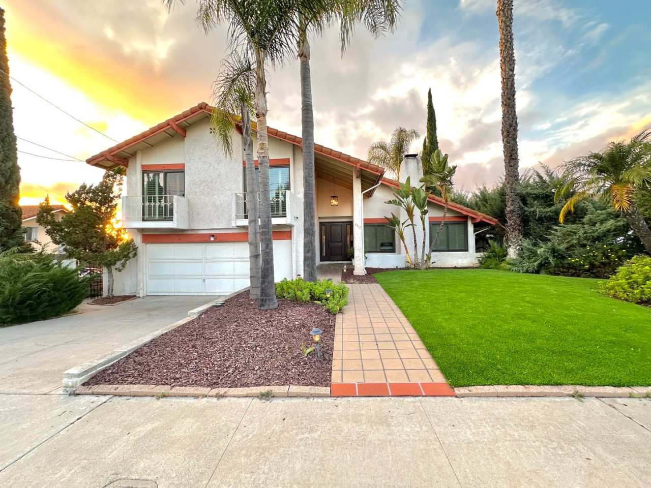 Elegant 3BR/2.5BA Home with Sparkling Pool!