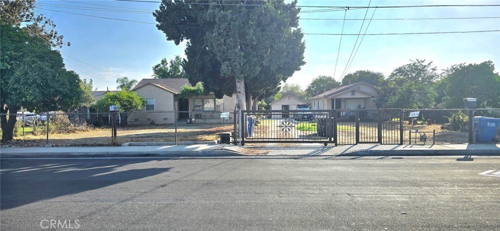 12418 MAGNOLIA Street