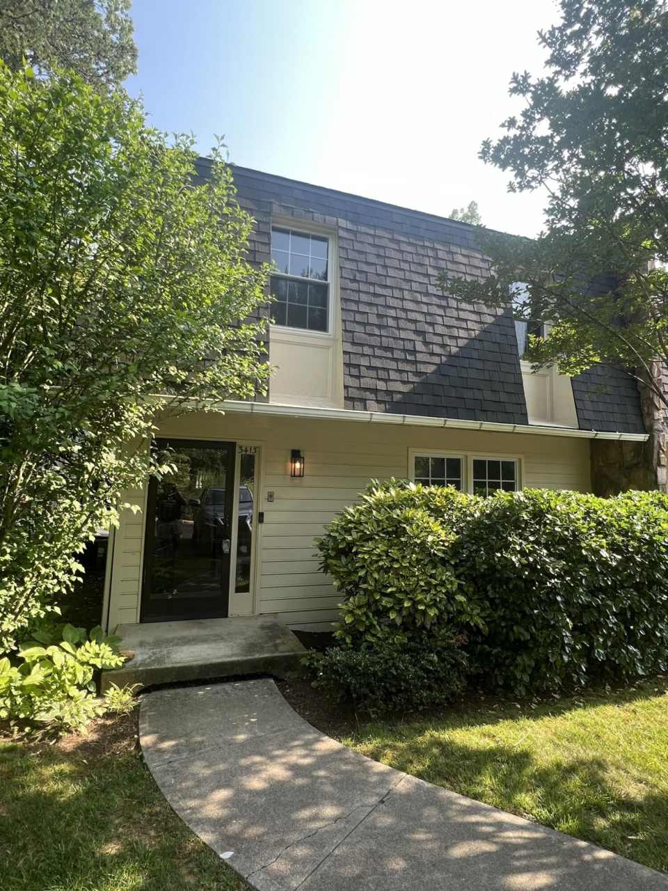 3413 STONEHENGE SQUARE