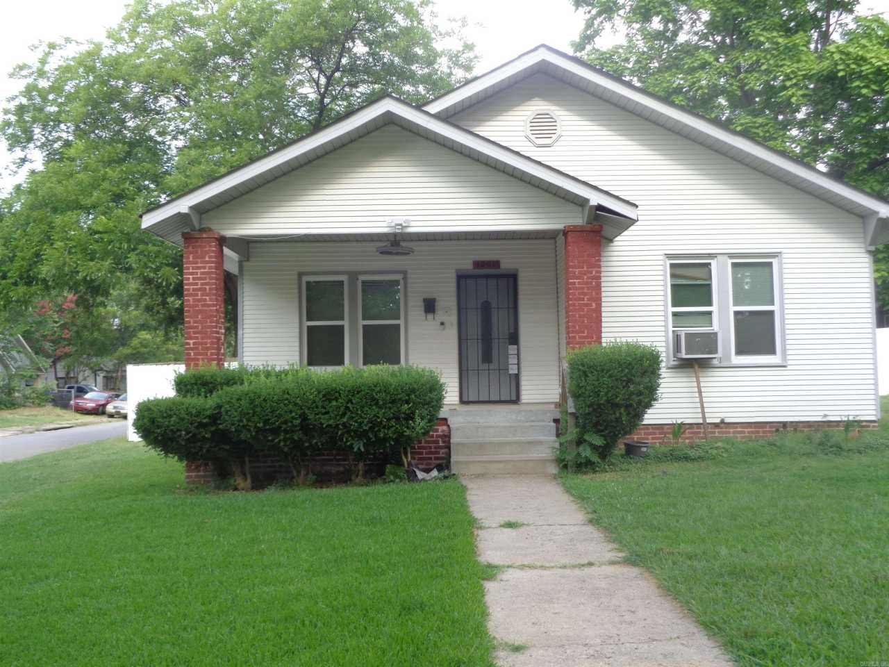 1201 Division Street