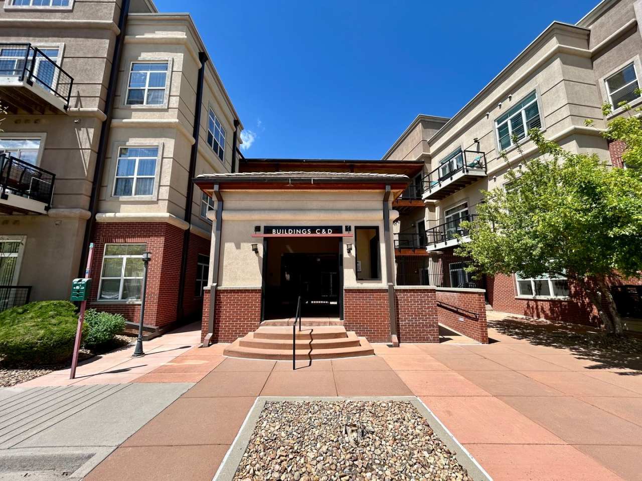 Spacious Condo with Private Balcony  Carport in Greenwood Village/DTC