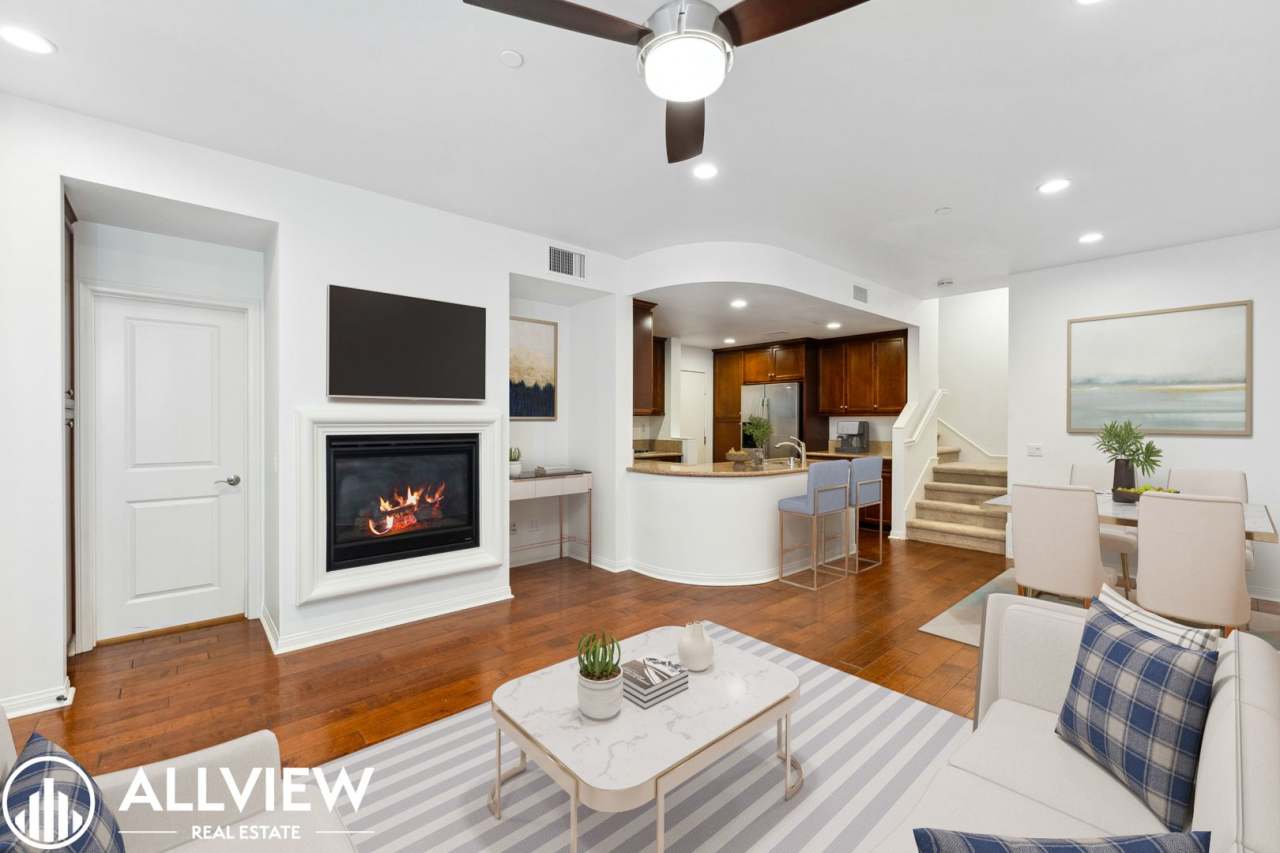 Modern 2 Bed, 2.5 Bath Townhome Available in Aliso Viejo!