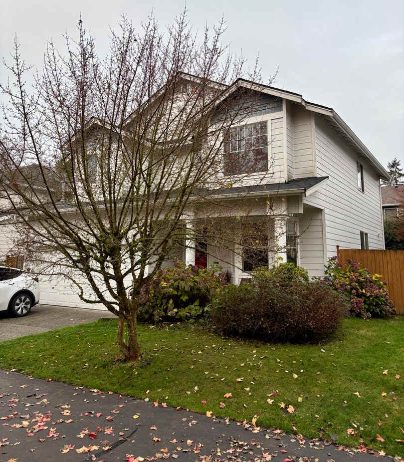 Bothell 2 story home with EV garage parking and Northshore Schools