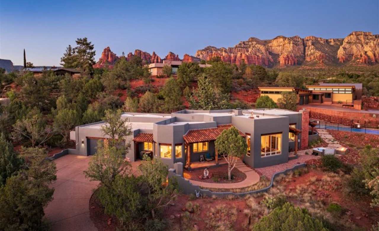 Breathtaking Luxury Home Basking in Sedona's Red Rock Mountains! Salt Pool, Hot Tub  Fire Pit!! Javelina House