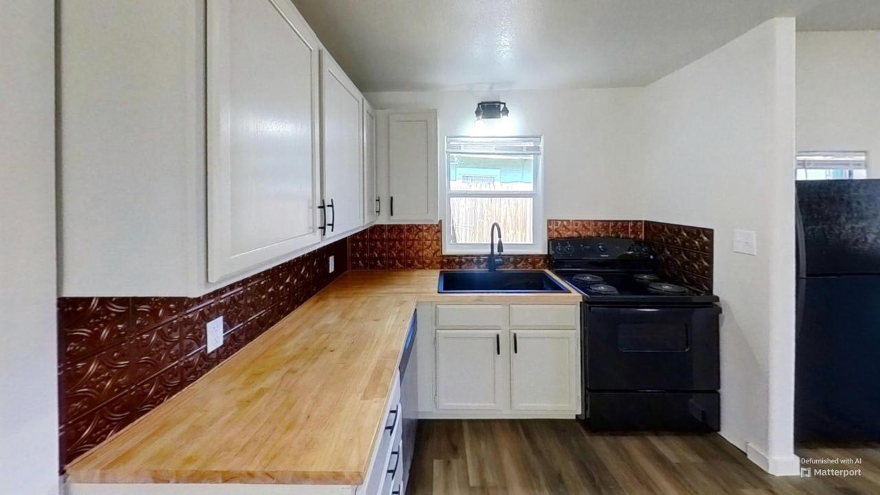 160 S Fredericksburg St