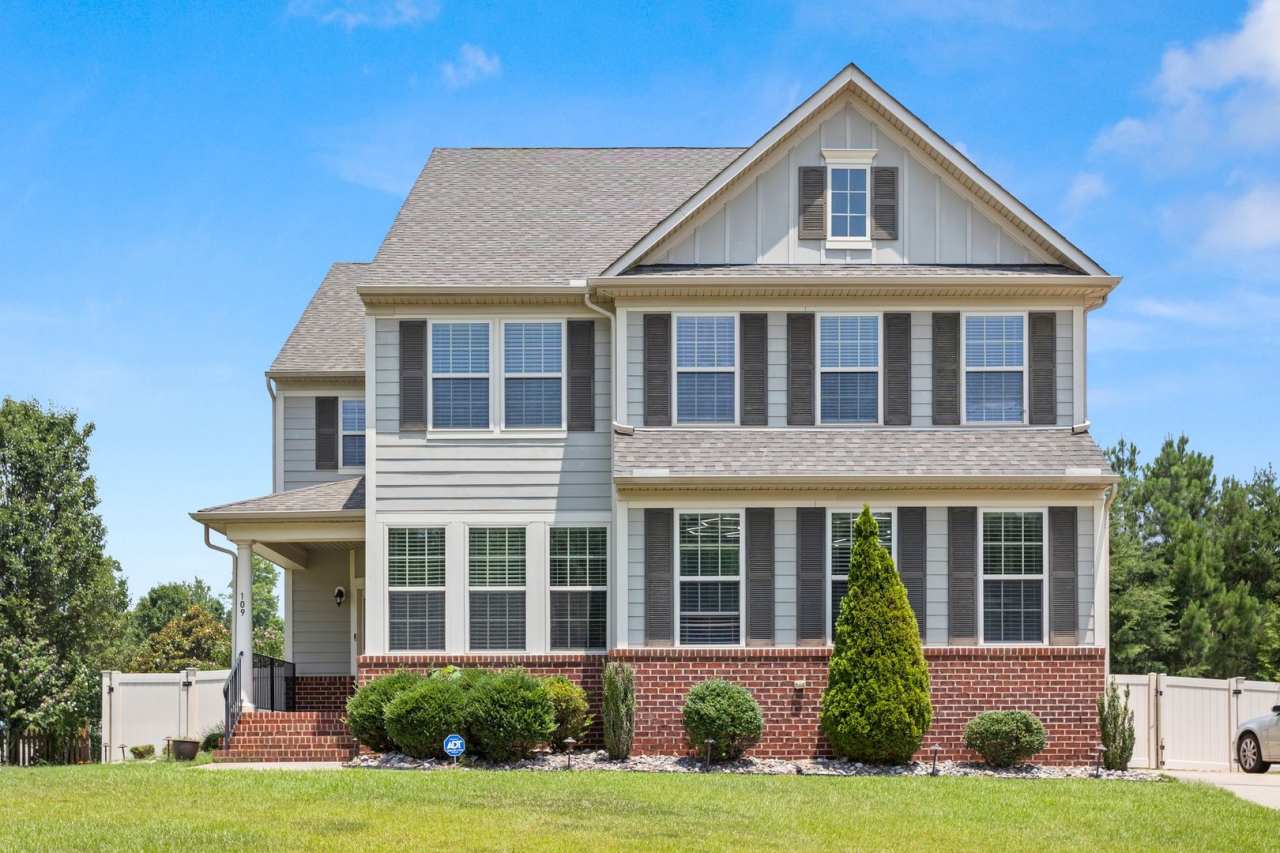 Beautiful 4 Bed 2.5 Bath