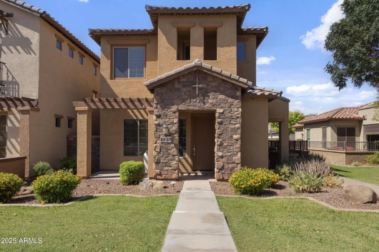 785 W VILLAGE Parkway