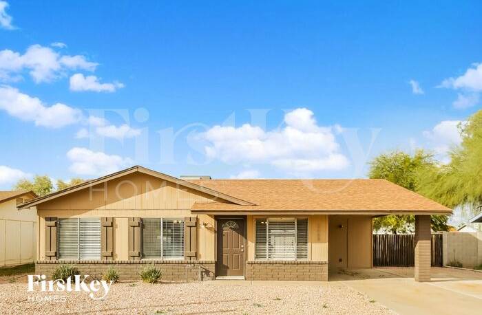 3668 West Oakland Street