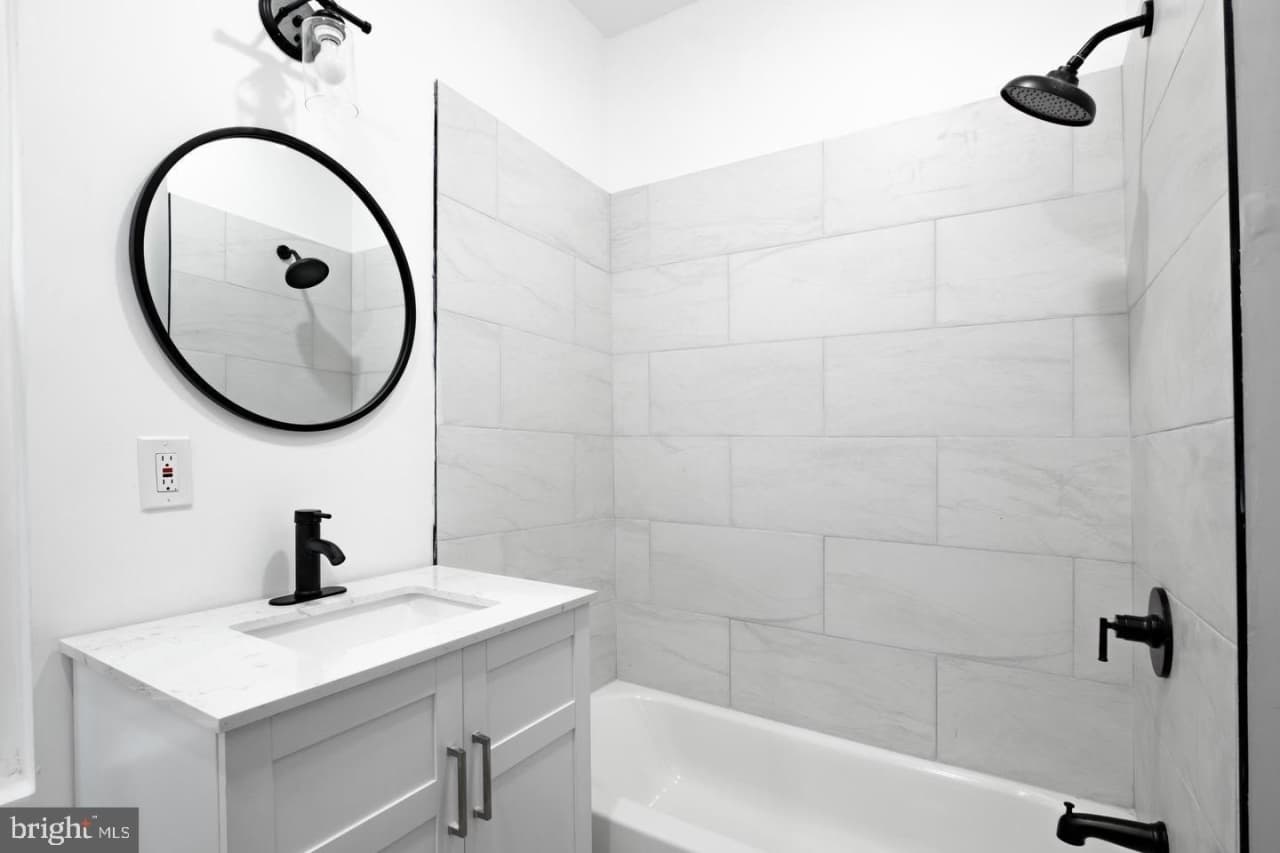 935 W SUSQUEHANNA Avenue unit: 1