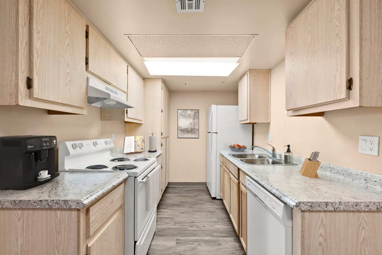 Silver Cliffs Apartments