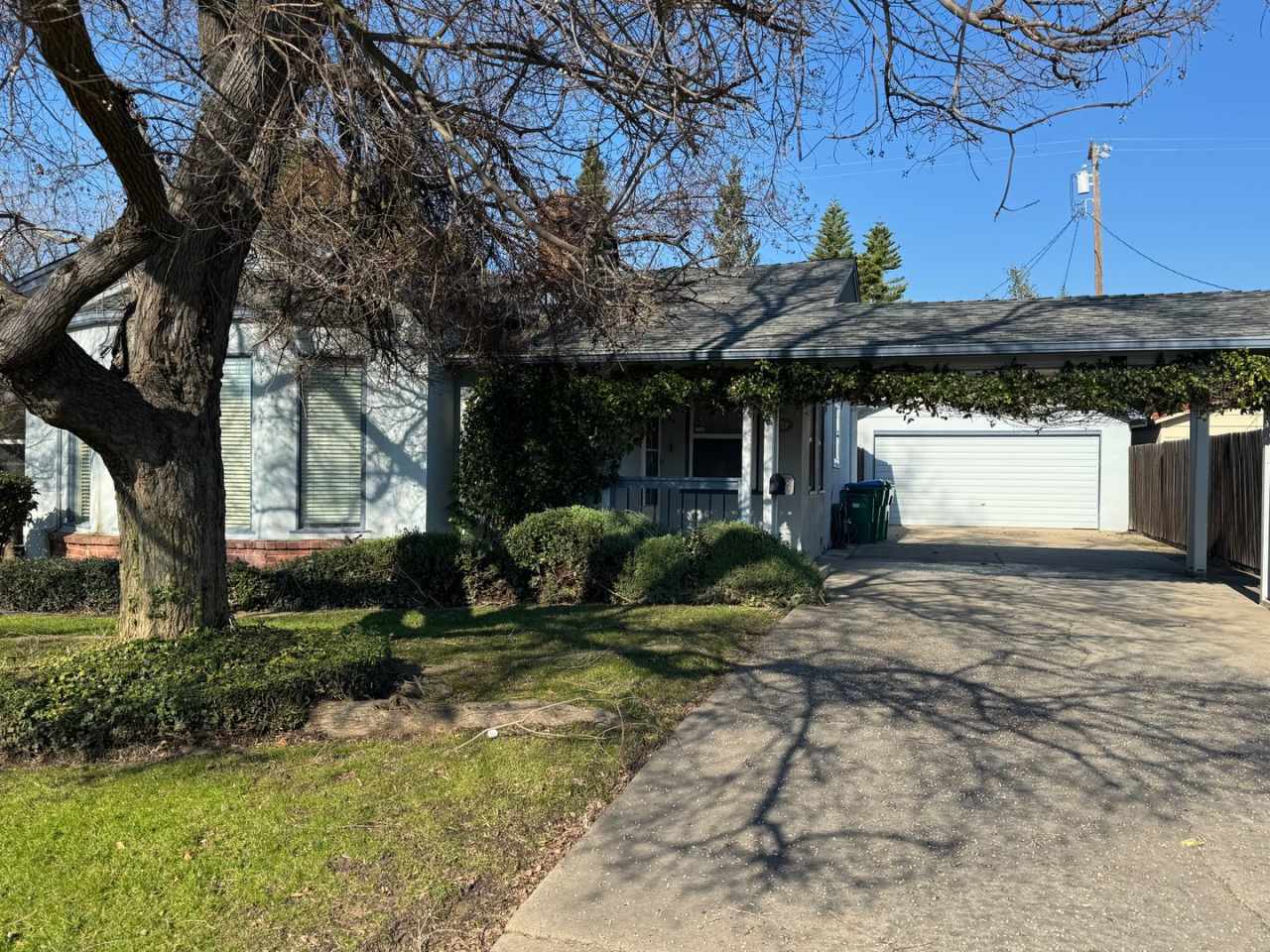 1201 W. Elm St. Lodi, CA 95240