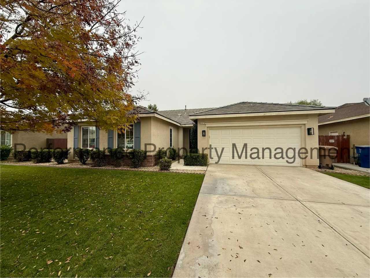 Stunning 4 Bed/3 Bath SW Bakersfield Home w/ Solar, RBP  $0 Deposit Option