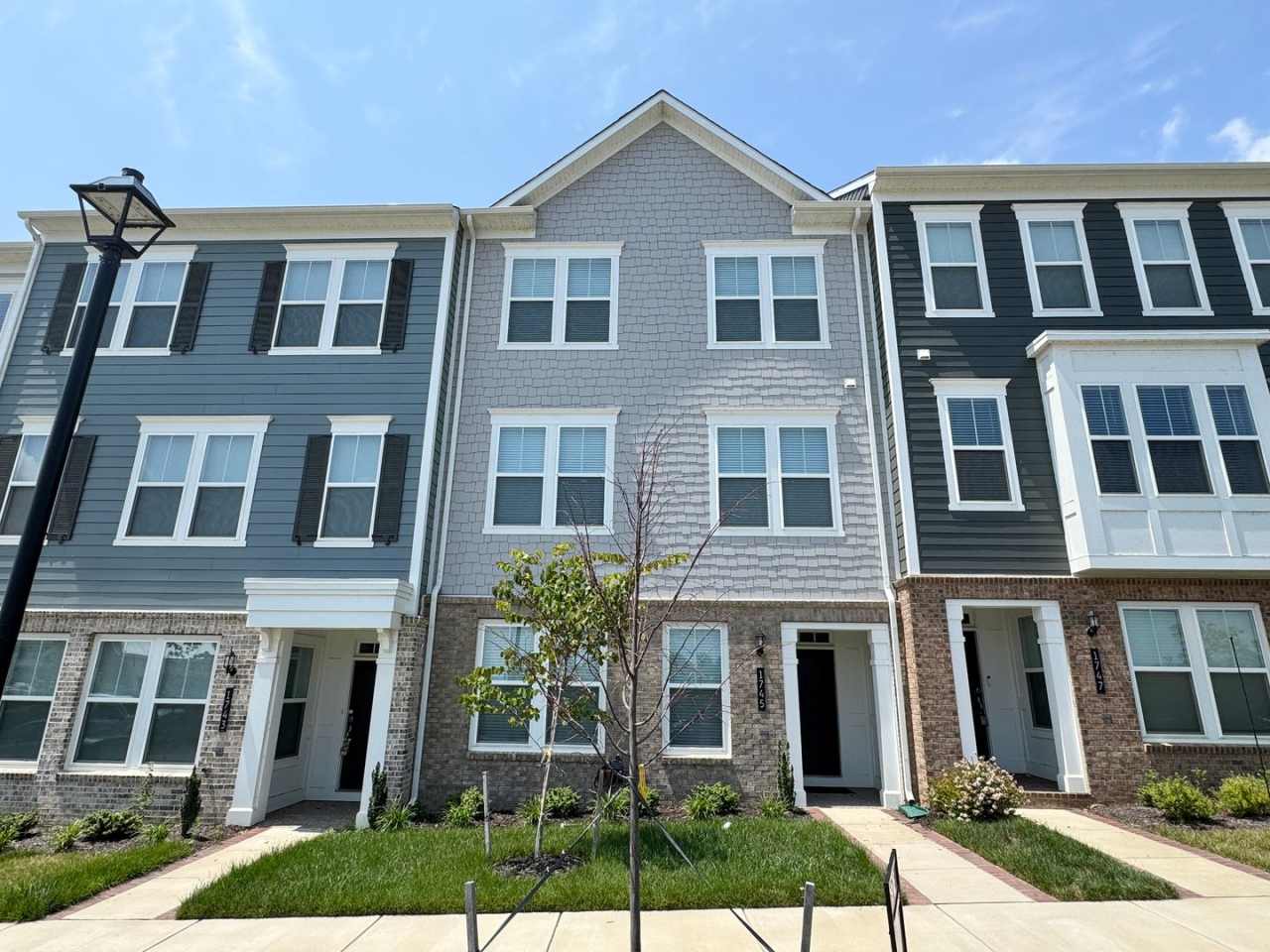 POTOMAC SHORES - BEAUTIFUL VIEWS! (internet included in rent)