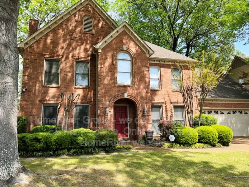 1752 Meadow River Cv